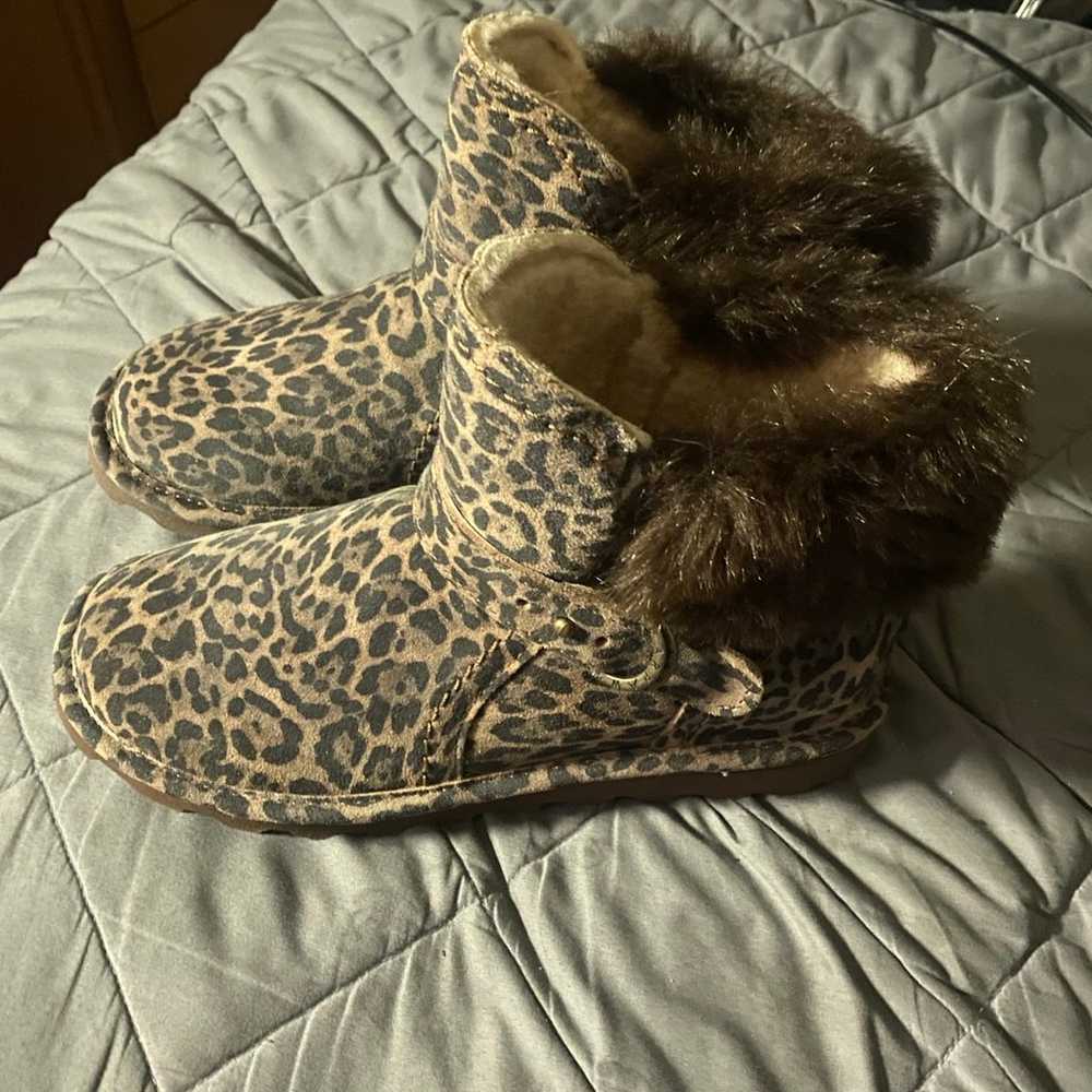 Bear paw boots for Women Size 9 - image 2