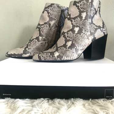 Women’s Brand New Dolce Vita Perilla Snake Print … - image 1