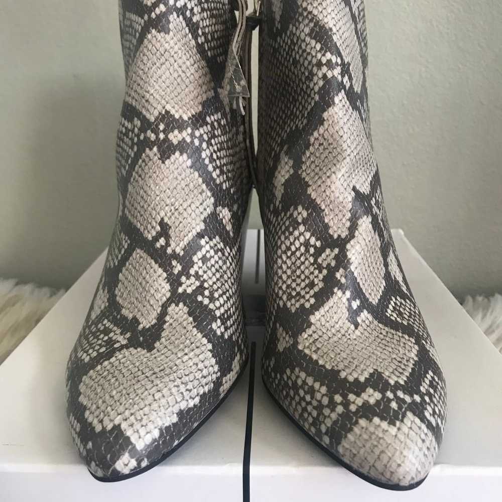 Women’s Brand New Dolce Vita Perilla Snake Print … - image 3