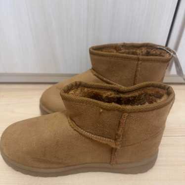 Beige suede short boots, unused, brand new.