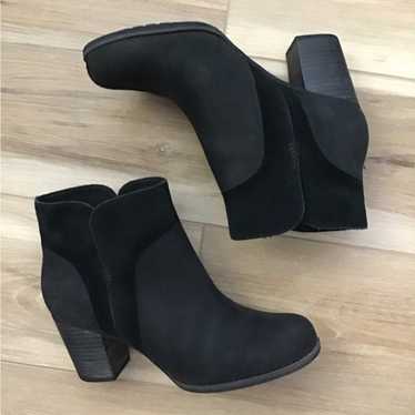 Timberland Heeled Chelsea Bootie 9.5