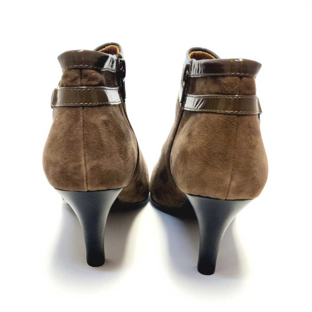 New SOFFT Women's Suede Brown Heeled Ankle Bootie… - image 3