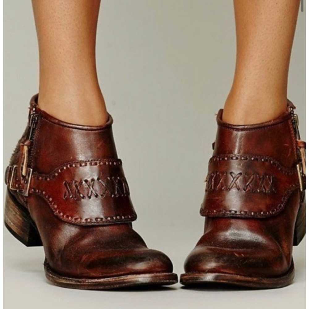 FREEBIRD BY STEVEN Grand Ankle Booties Cognac Bro… - image 1