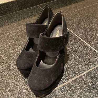 Beautiful item: Black thick-soled suede-like high 