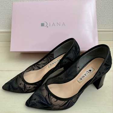 Diana Lace Pumps * 21.5cm Excellent condition