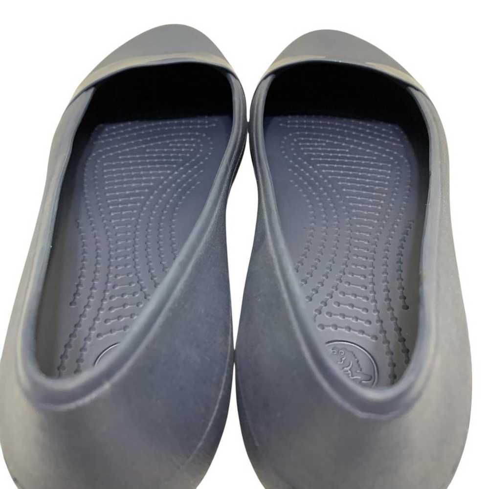 Crocs (24) Pumps Flat Round Toe Classic Design - image 10