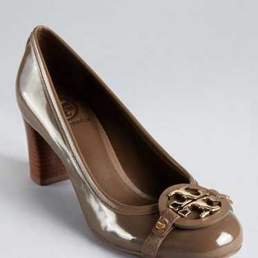 Tory Burch beige Aaden patent pump size 10