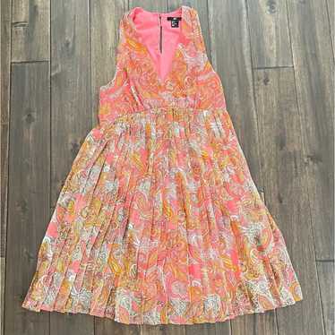 H&M Boho Peach Paisley Sleeveless Low V-Neck Plea… - image 1