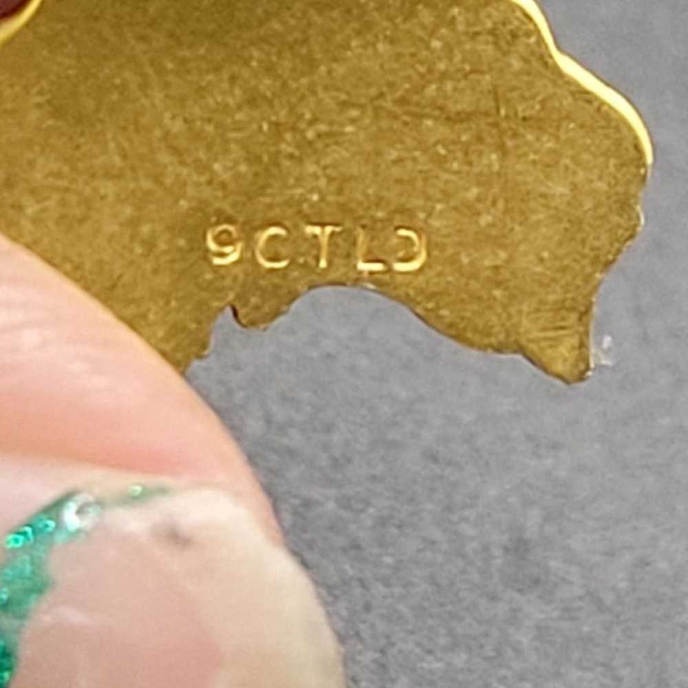 Small 9CT LD Kangaroo Gold pendant - image 10