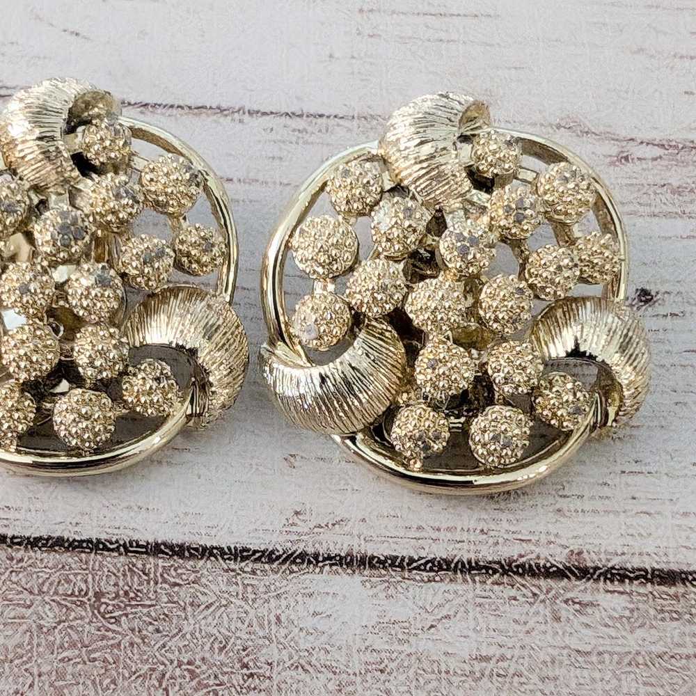 Vintage Clip On Earrings Large Gold Tone Statemen… - image 5