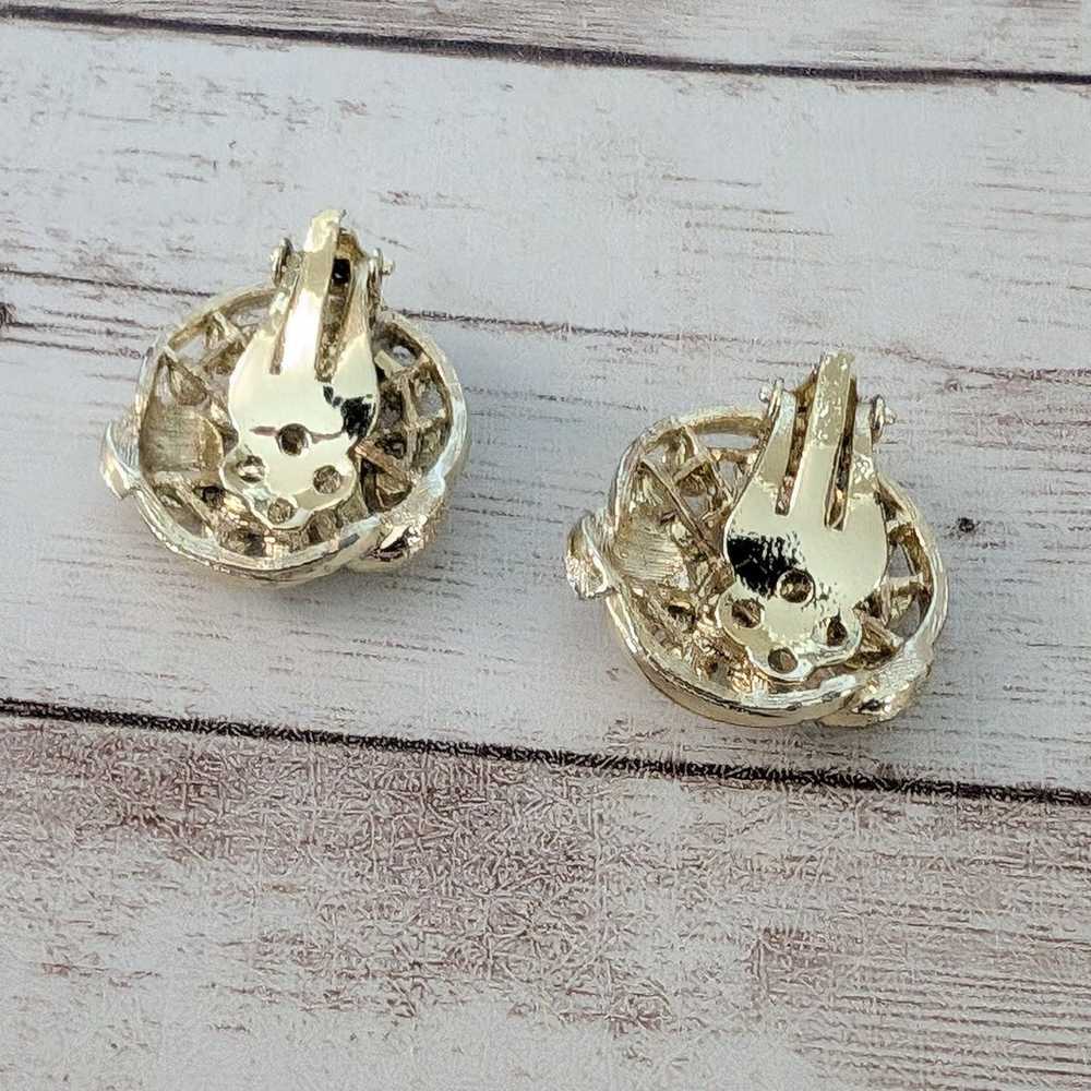 Vintage Clip On Earrings Large Gold Tone Statemen… - image 7