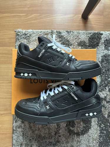 Louis Vuitton LV Trainer Sneaker Low "Embossed Log