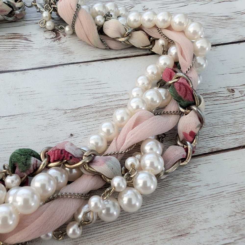 Vintage Necklace Unusual Faux Pearl & Fabric Twis… - image 3