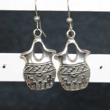 vintage handmade 925 sterling Silver Navajo storyt