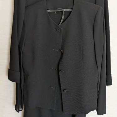 Black suit 3-piece set - image 1