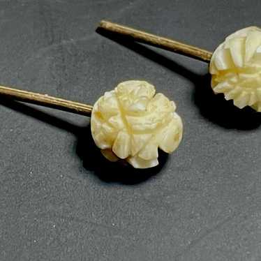 Antique 18k Solid Gold earrings carved Coral - image 1