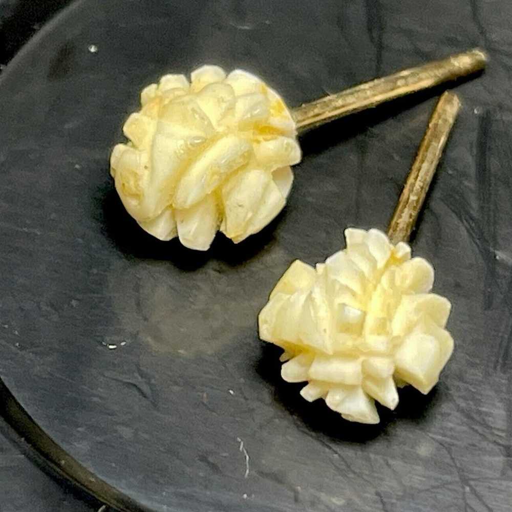 Antique 18k Solid Gold earrings carved Coral - image 2