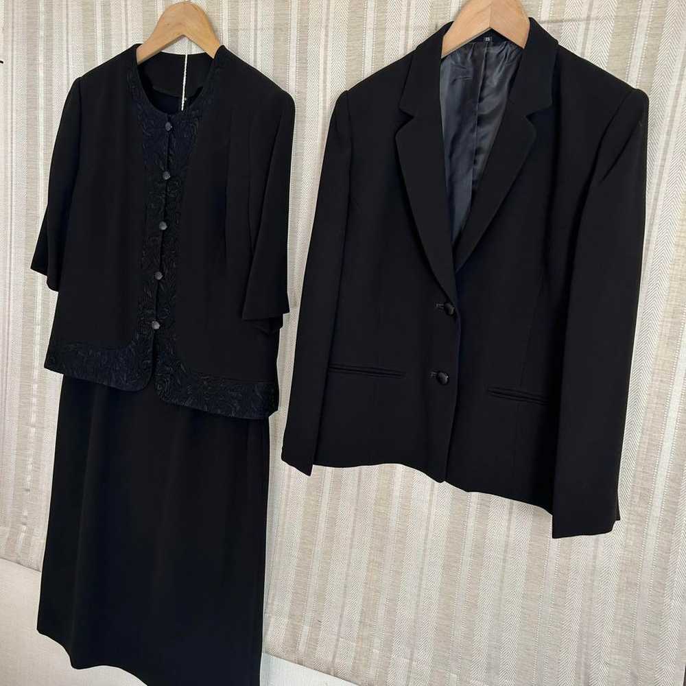 Mint condition! Large size 15, formal attire, bla… - image 2