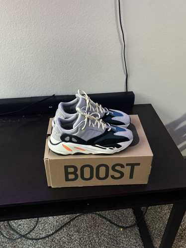 Adidas Adidas Yeezy boost 700