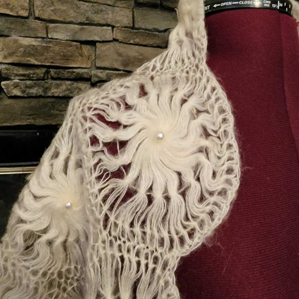 60s Handmade Shawl with Pearls - image 2