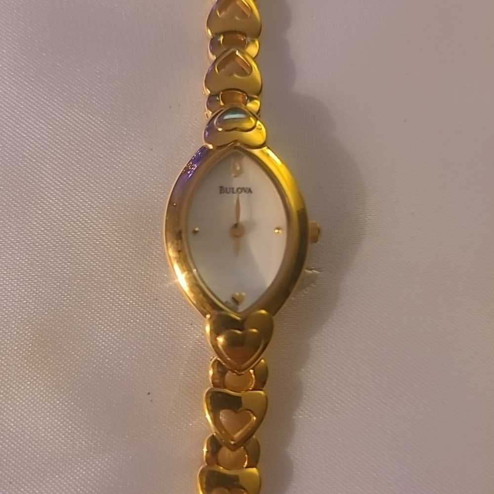 Rare Vintage Ladies Bulova Gold Heart Watch.  Exc… - image 2