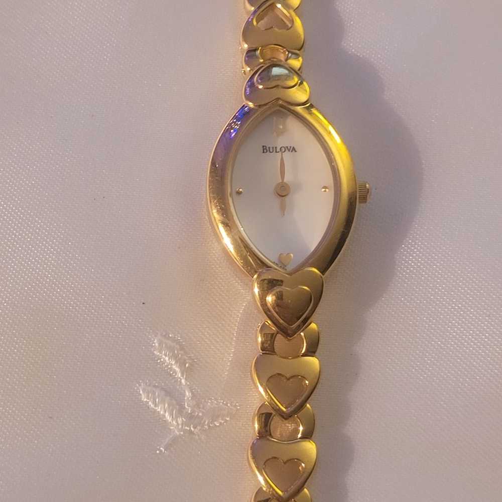 Rare Vintage Ladies Bulova Gold Heart Watch.  Exc… - image 9