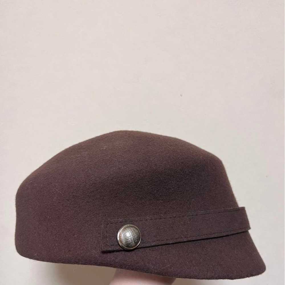 Wool hat with a belt - image 3