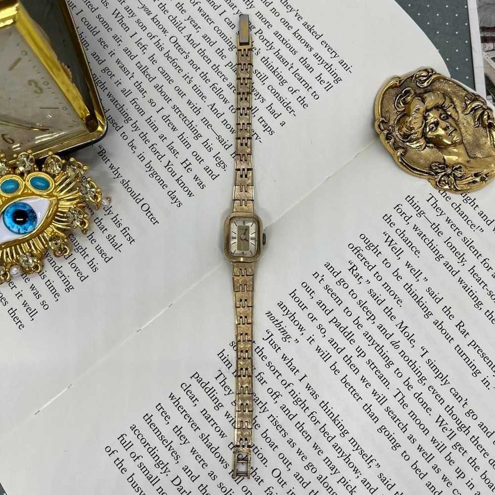 Vintage Gold Tone Timex Dainty Women's Watch - image 1