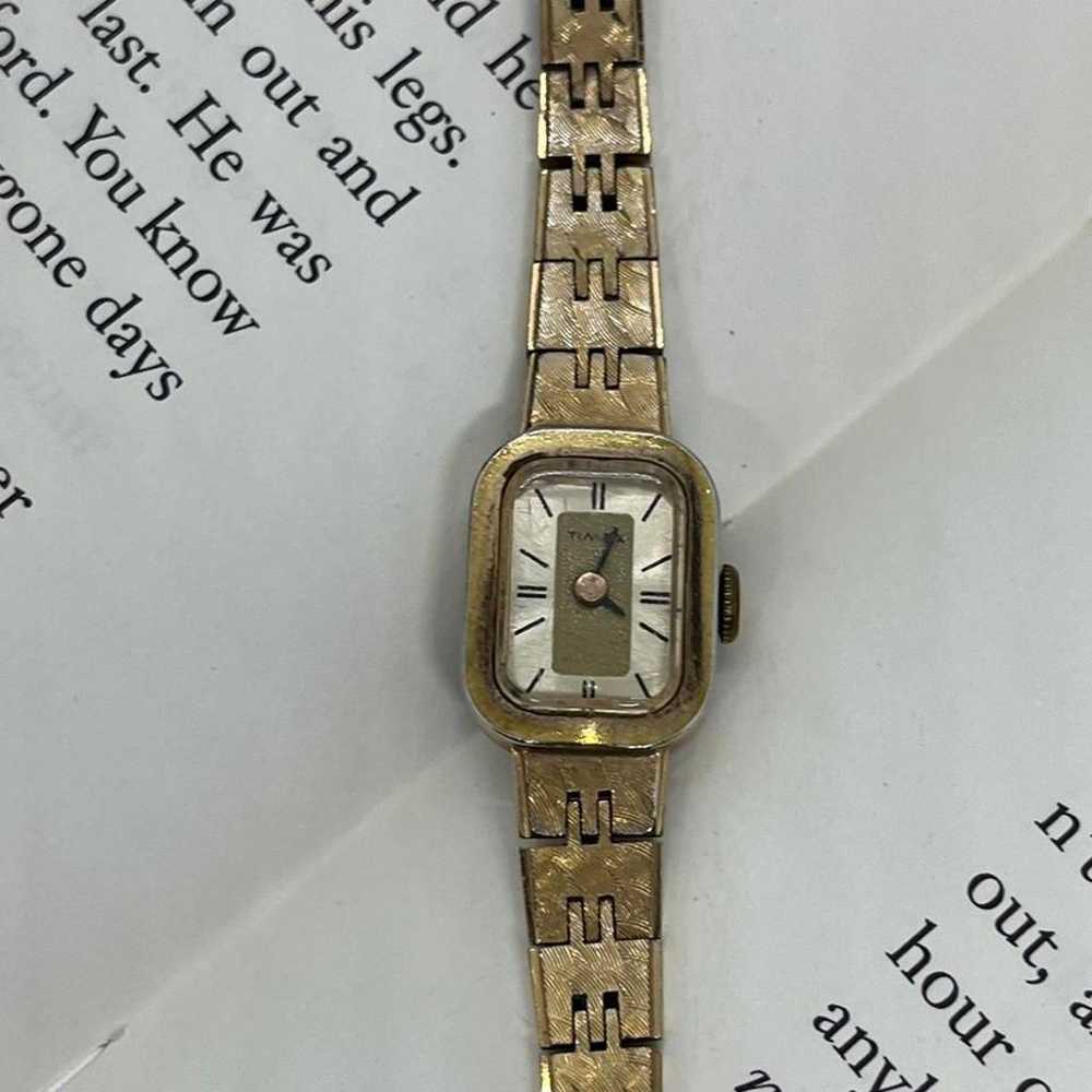 Vintage Gold Tone Timex Dainty Women's Watch - image 4