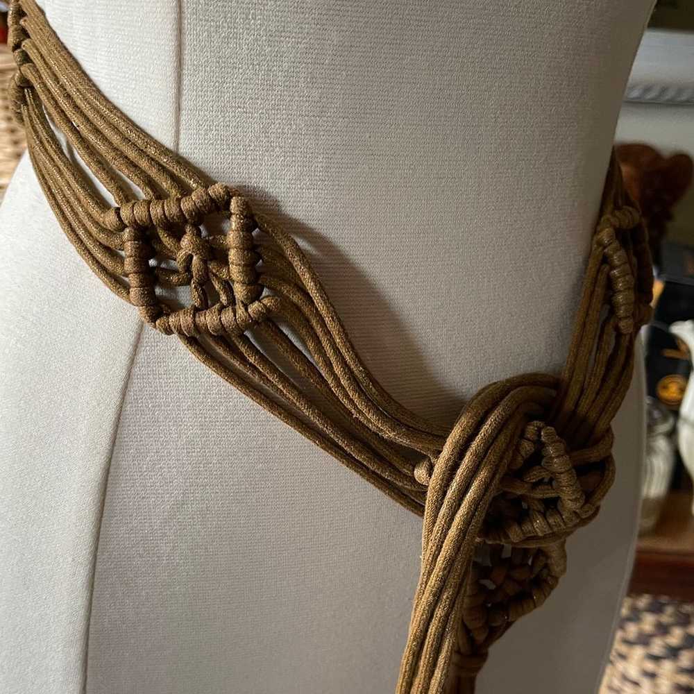 Vtg 1970s Macrame Brown Tie Belt Fringe - image 2