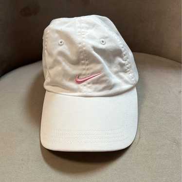 Nike Swirl Vintage White Hat with Pink