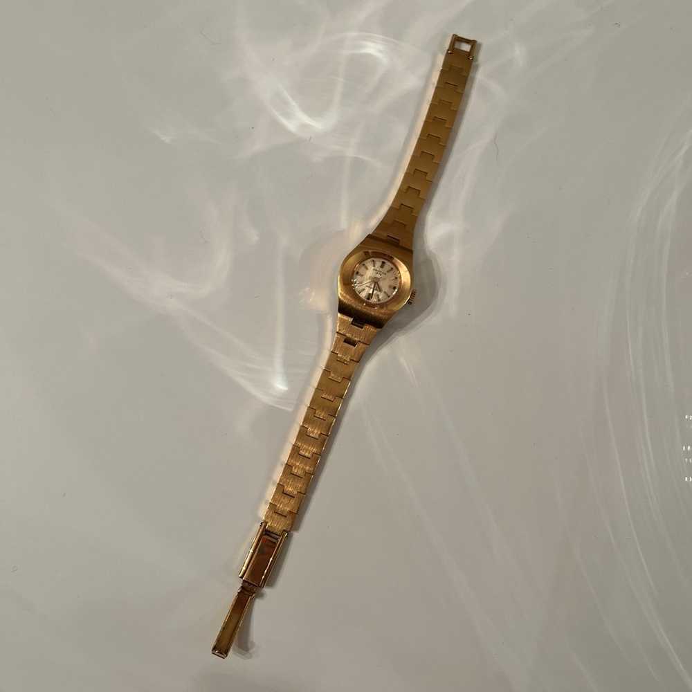 Vintage Croton Ladies Gold Watch - image 4