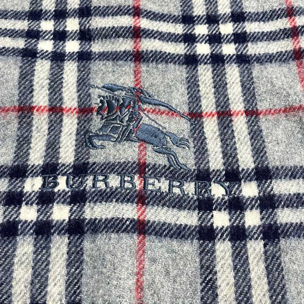 【Large】Burberry stole, muffler, knee blanket, che… - image 7