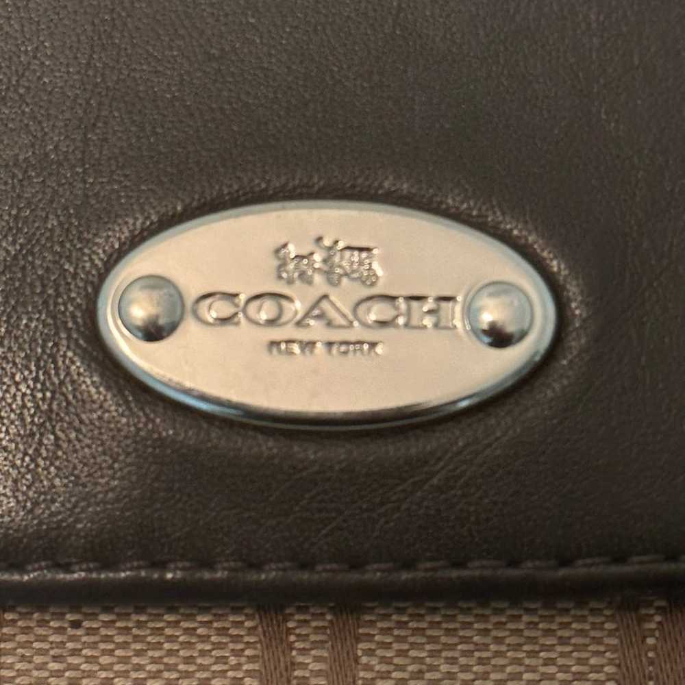 Coach Women  Vintage Leather Multi-Function Purse… - image 4