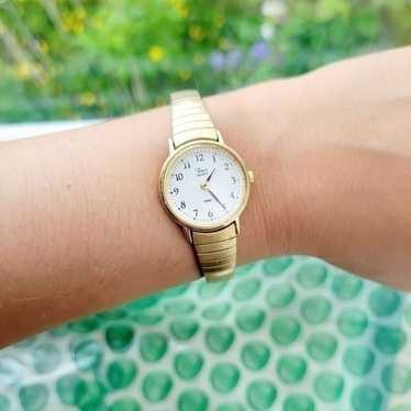 Vintage Timex Quartz Gold Classic Stretch Watch