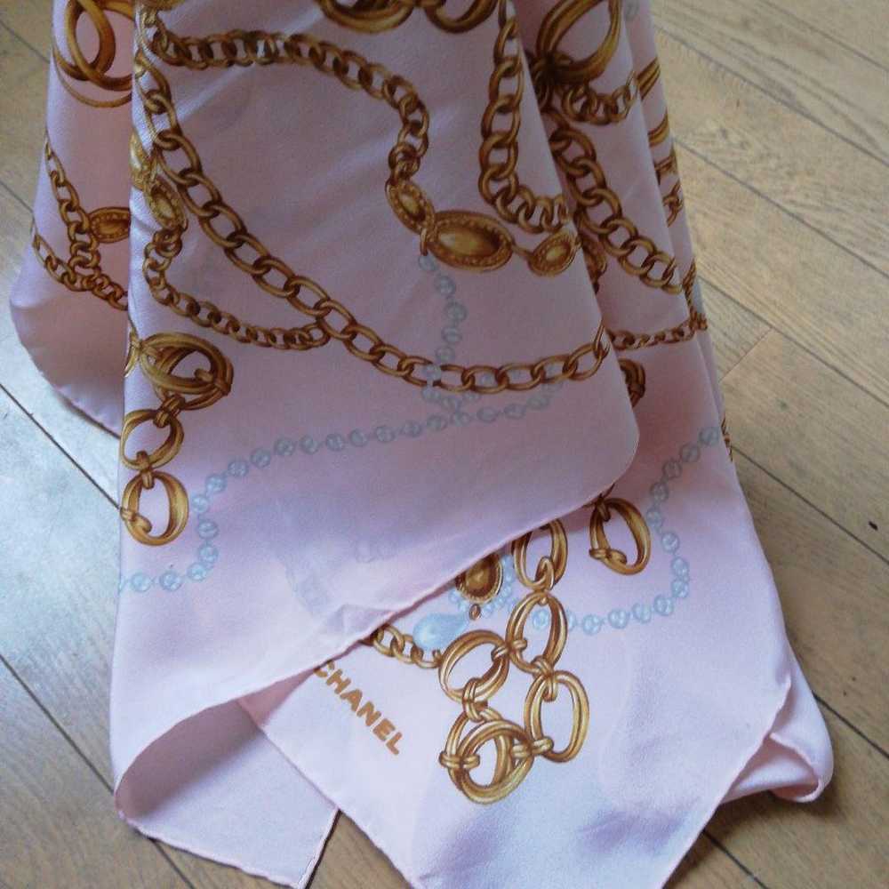 CHANEL Large Scarf Chain Pattern Vintage Pink Che… - image 9