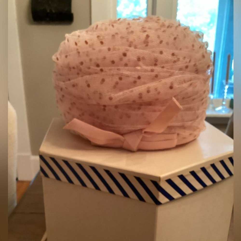 MR JOHN NY PARIS VINTAGE 60s PINK TULLE TURBAN HA… - image 3