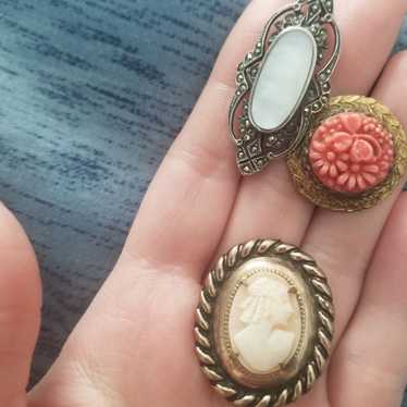 3 brooches