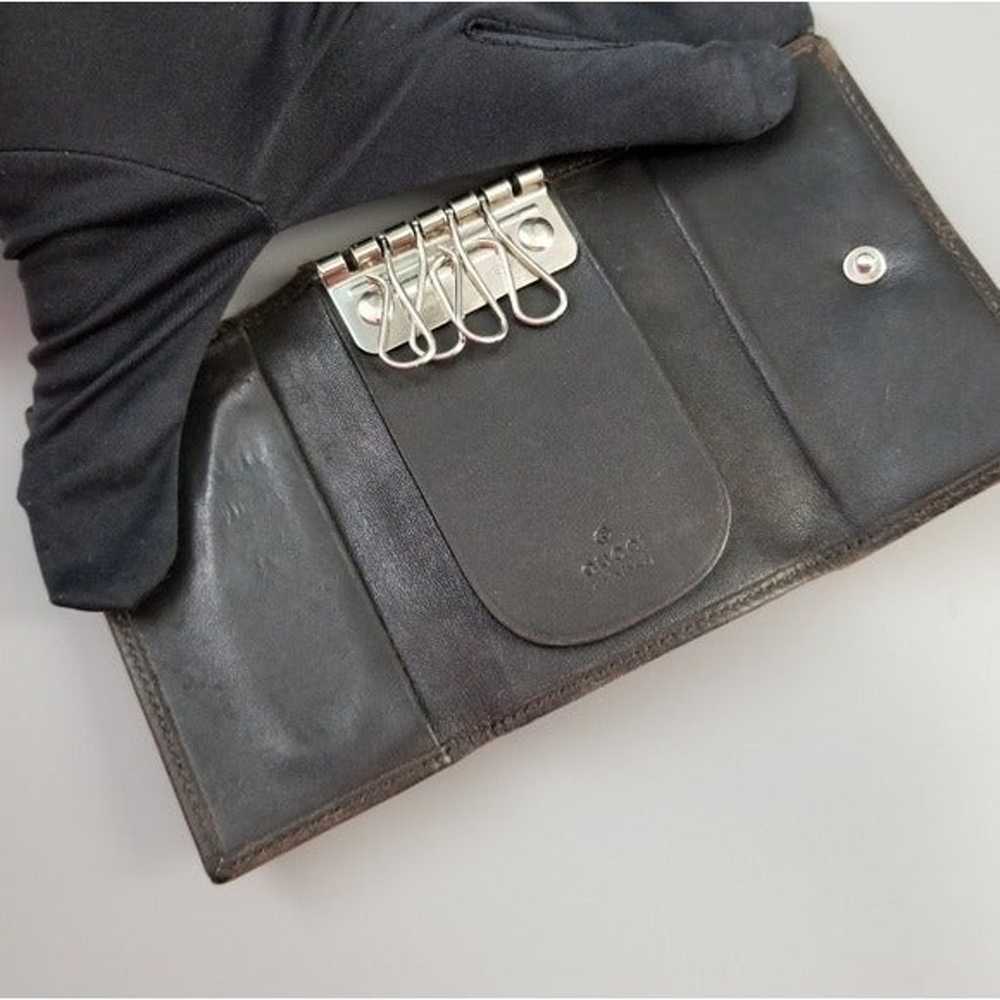 GUCCI  GG Classic Signature Key holder wallet - image 11