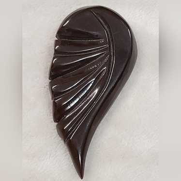 Vintage Large Bakelite Carved Leaf Dress Clip