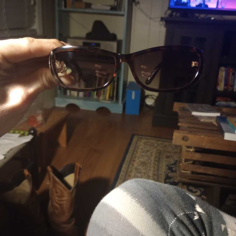 Vintage Gucci sunglasses - image 3