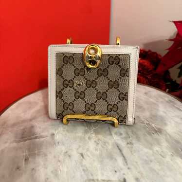 Gucci wallet woman