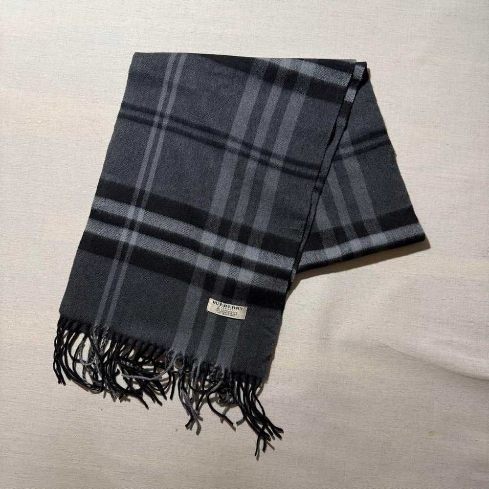 Burberry London 100% Cashmere Nova Check Scarf - image 3