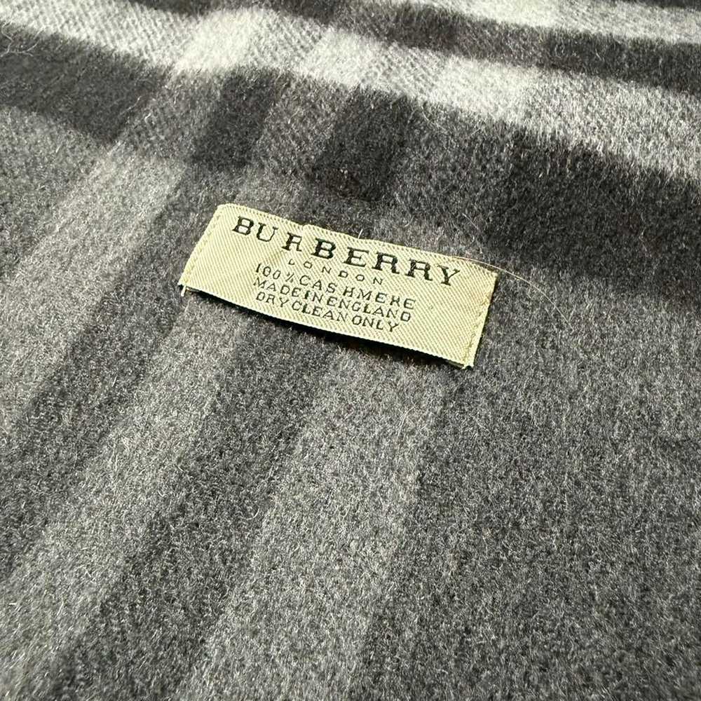 Burberry London 100% Cashmere Nova Check Scarf - image 4