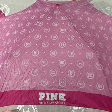 VINTAGE VS PINK UMBRELLA