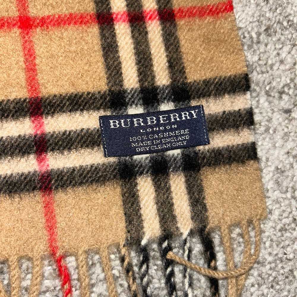 Burberrys Vintage Luxury Casual Check Cashmere Sc… - image 10