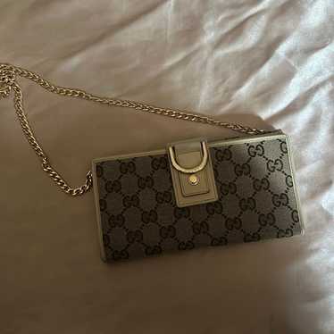 Vintage Gucci wallet on Chain