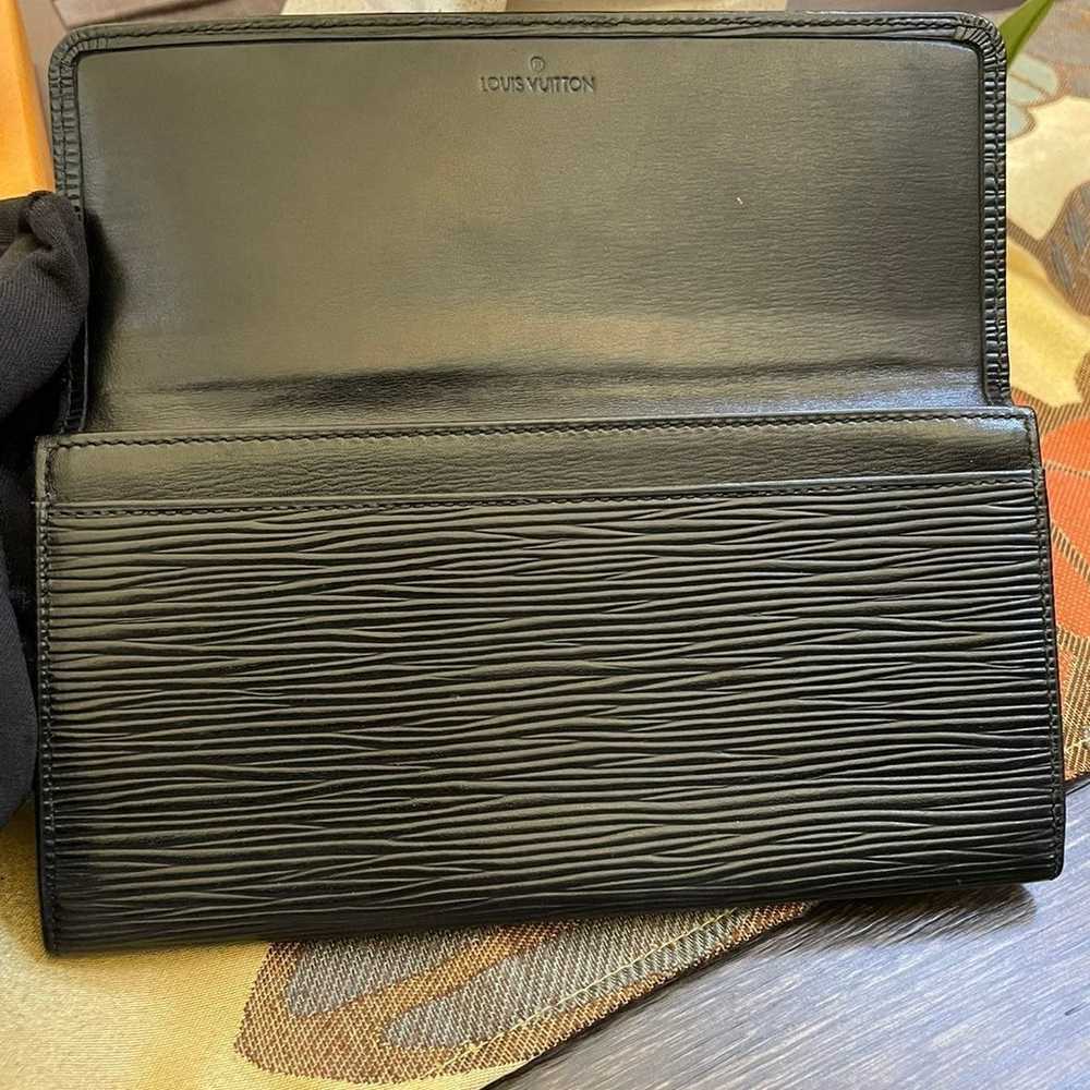 Authentic LV EPI slim vintage wallet - image 4