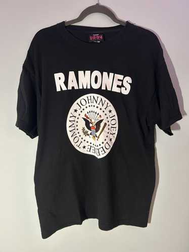 Band Tees × Rock T Shirt × Vintage Vintage 2006 R… - image 1