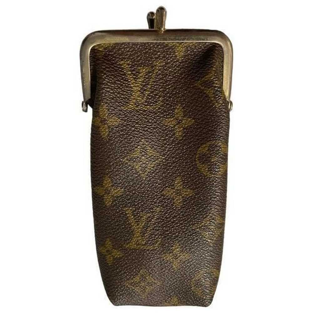 Rare vintage Louis Vuitton Kisslock glasses case - image 8